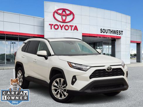 Used 2025 Toyota RAV4 XLE Premium FWD image 1