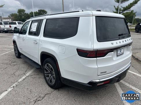 Used 2024 Jeep Wagoneer L Series II w/ Flexible Seating Group image 21