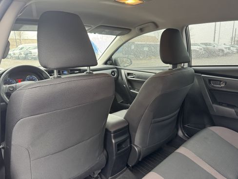Used 2018 Toyota Corolla LE image 14