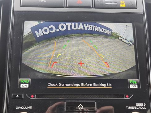 Used 2022 Subaru Ascent Premium w/ Convenience Package image 9