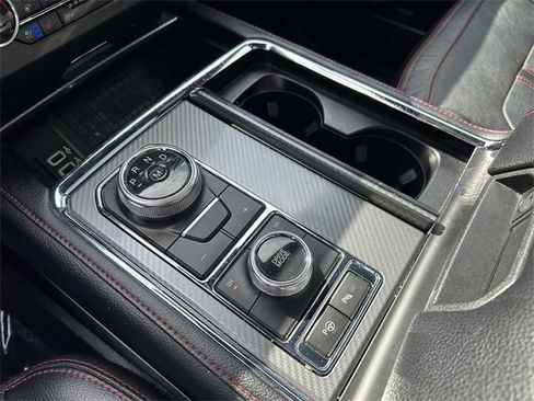 Certified 2019 Ford Expedition Limited w/ Equipment Group 303A image 25