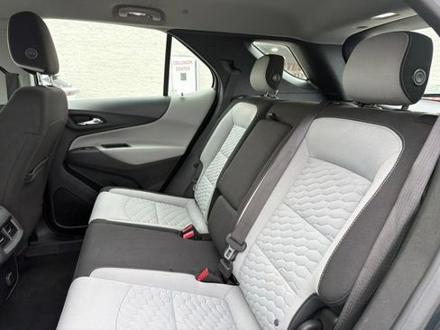 Used 2018 Chevrolet Equinox LS FWD image 20