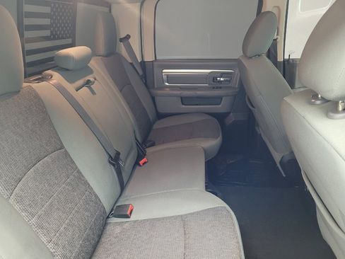 Used 2020 RAM 1500 Classic SLT w/ Luxury Group RWD image 19