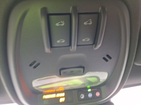 Used 2025 Buick Envista Preferred FWD image 30