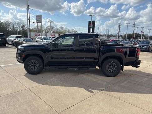 New 2026 Nissan Frontier PRO-4X w/ Tow Package AWD/4WD image 4