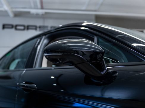 Certified 2025 Porsche Panamera image 18