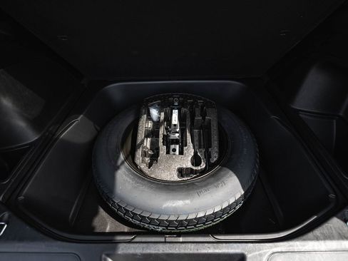 Used 2022 Jeep Grand Cherokee Laredo X image 31