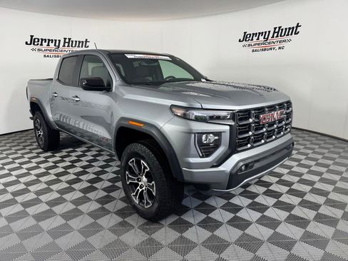 Used 2025 GMC Canyon AT4 AWD/4WD image 6
