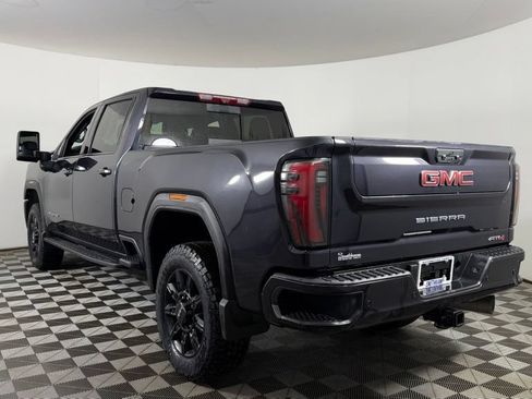 Used 2024 GMC Sierra 2500 AT4 w/ AT4 Premium Plus Package AWD/4WD image 6