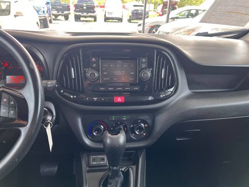 Used 2018 RAM ProMaster City Tradesman FWD image 11