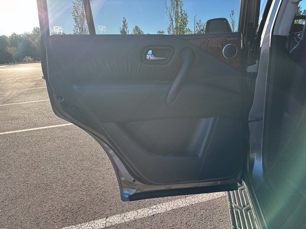 Used 2020 Nissan Armada SL RWD image 16