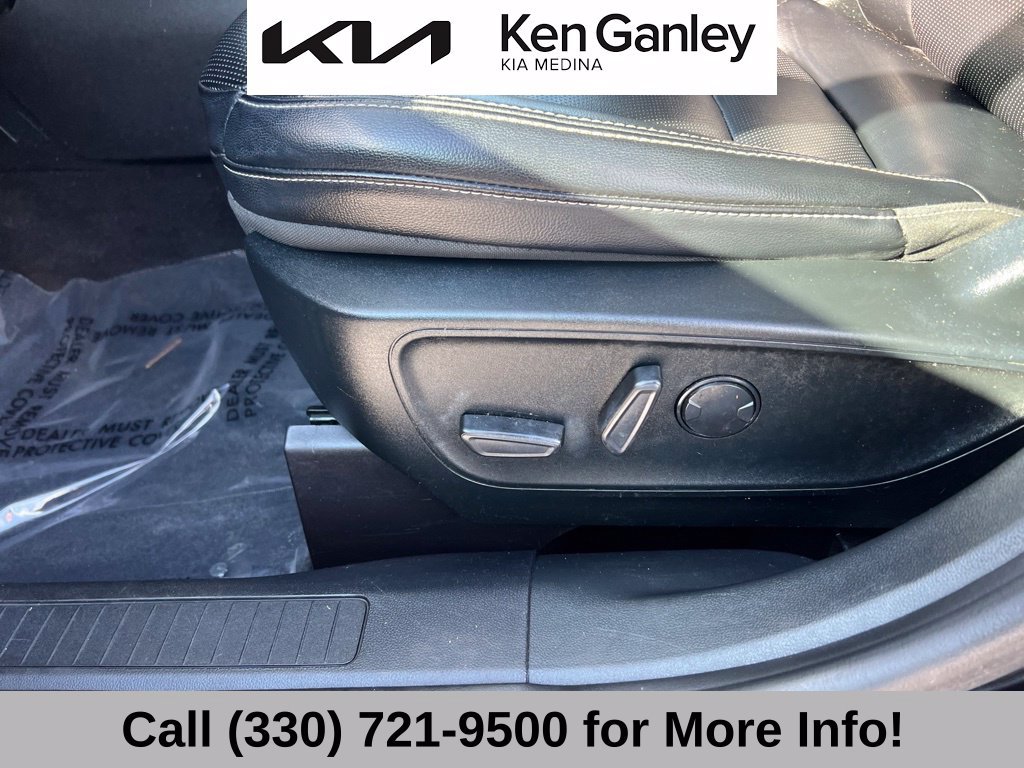 Used 2020 Ford Escape SEL AWD/4WD image 25