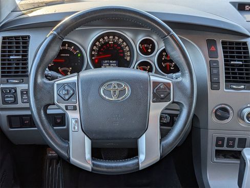 Used 2014 Toyota Sequoia Limited image 33