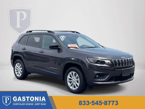 Used 2022 Jeep Cherokee Latitude Lux w/ Sun & Sound Group AWD/4WD image 1