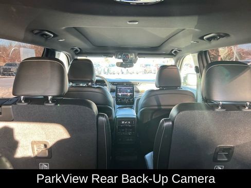 Used 2024 Jeep Grand Cherokee L Limited w/ Black Appearance Package image 15