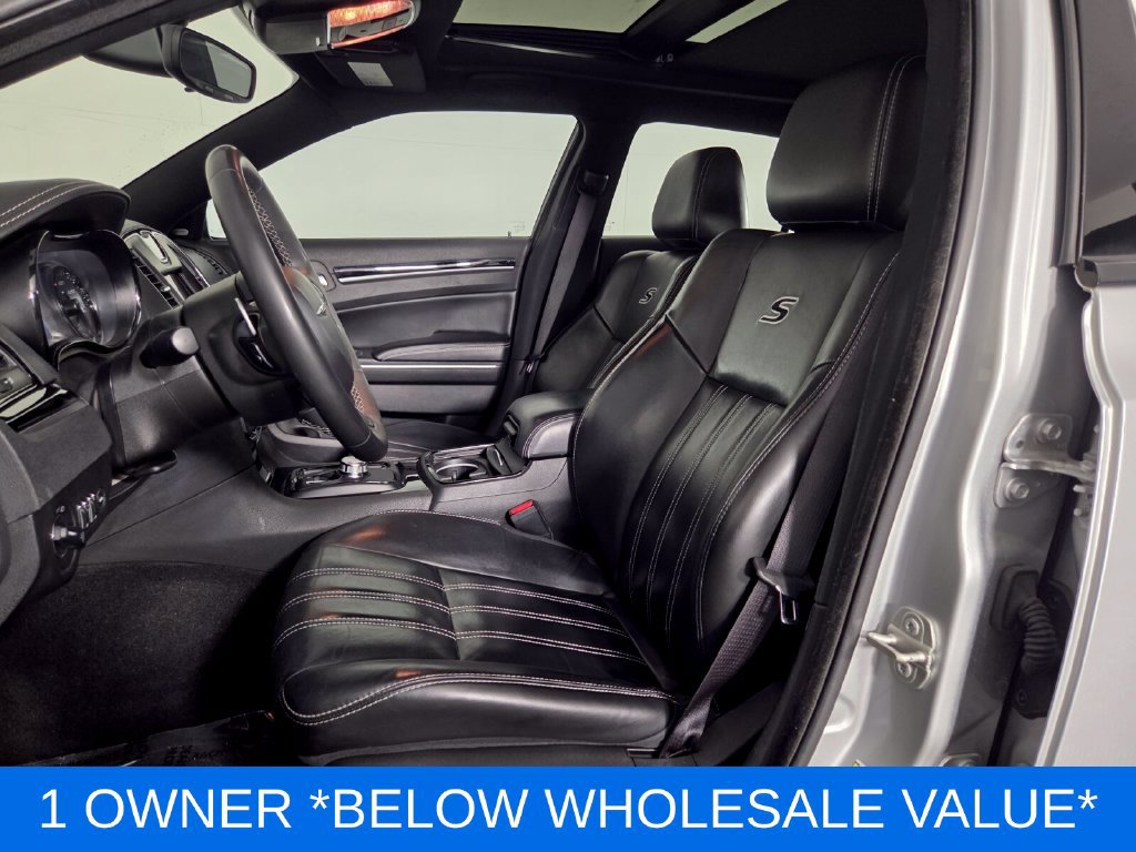 Used 2023 Chrysler 300 S RWD image 9