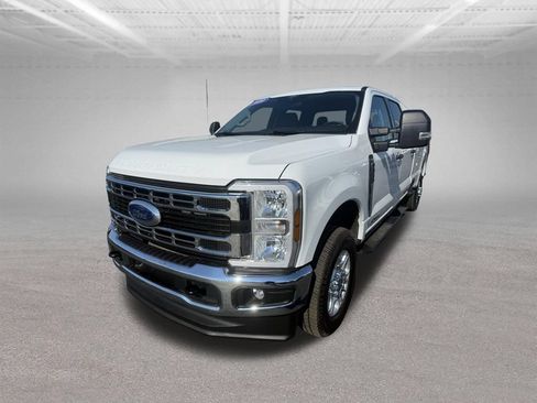 Certified 2025 Ford F350 XLT AWD/4WD image 12
