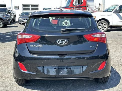 Used 2016 Hyundai Elantra GT FWD image 3