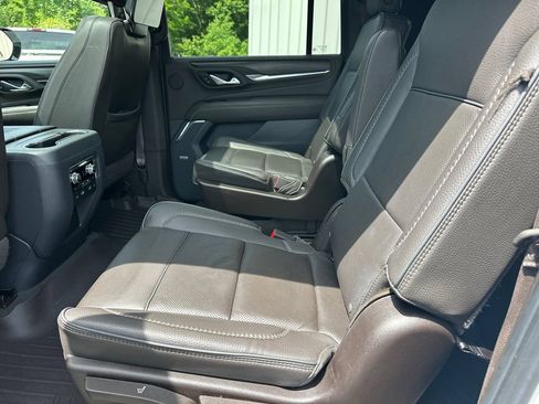 Used 2023 GMC Yukon XL Denali RWD image 21