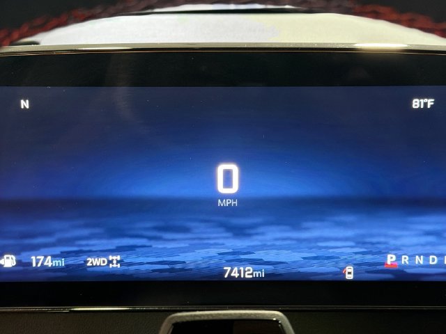 Used 2025 Chevrolet Traverse RS AWD/4WD image 11