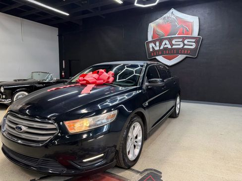 Used 2014 Ford Taurus SEL w/ Equipment Group 201A image 2