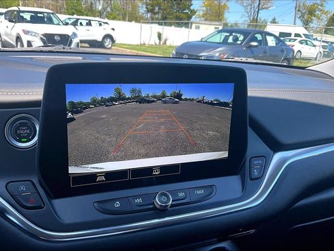 Used 2025 Chevrolet Blazer LT AWD/4WD image 21