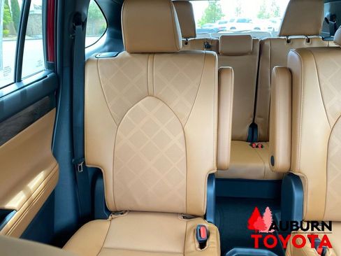 New 2026 Toyota Highlander Platinum AWD/4WD image 21