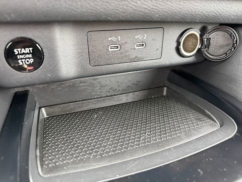 Used 2024 Nissan Rogue SV image 37