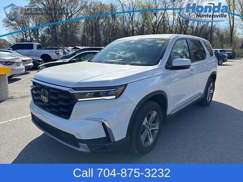 Used 2024 Honda Pilot EX-L image 3