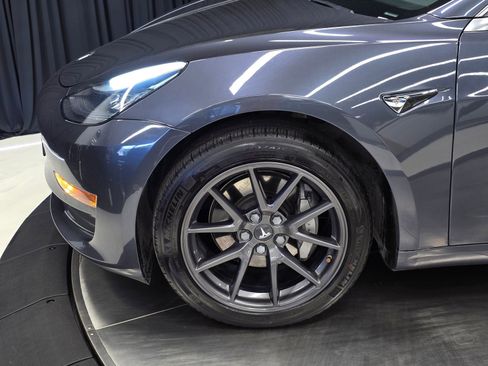 Used 2019 Tesla Model 3 Standard Range Plus RWD image 5