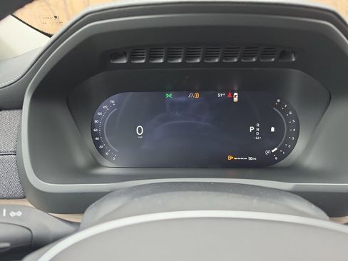New 2026 Volvo XC90 B6 Plus w/ Protection Package Premier AWD/4WD image 17