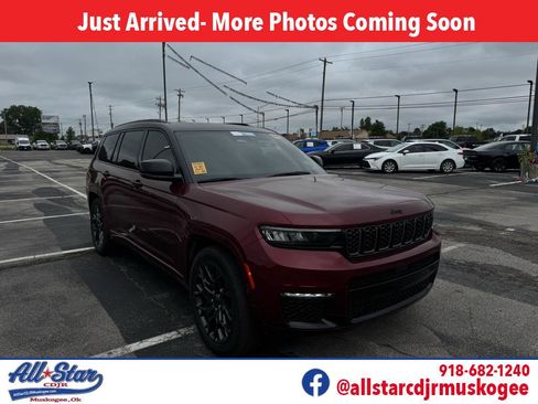 Used 2024 Jeep Grand Cherokee L Summit w/ Advanced Protech Group IV AWD/4WD image 1