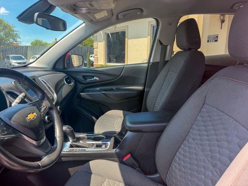 Used 2019 Chevrolet Equinox LT FWD image 5