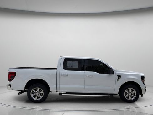 Used 2024 Ford F150 XLT RWD image 2