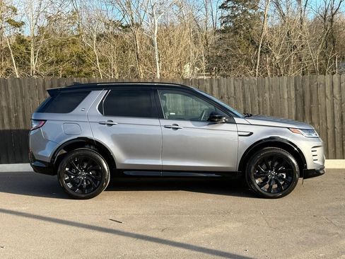 Certified 2025 Land Rover Discovery Sport Dynamic SE image 7