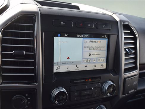 Used 2017 Ford F150 Platinum w/ Equipment Group 701A Luxury image 22