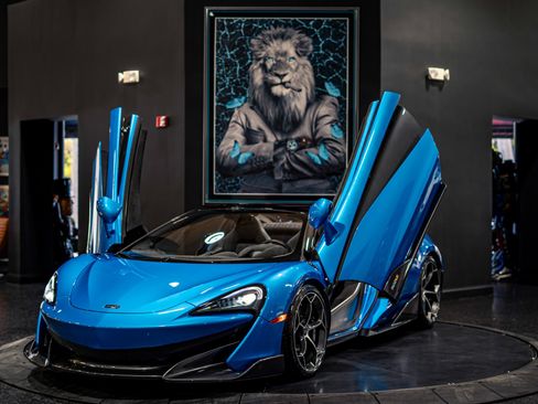 Used 2020 McLaren 600LT Spider RWD image 43