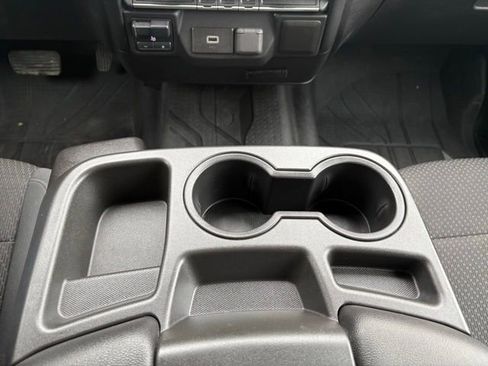Used 2020 Chevrolet Silverado 1500 Custom w/ Custom Convenience Package AWD/4WD image 27