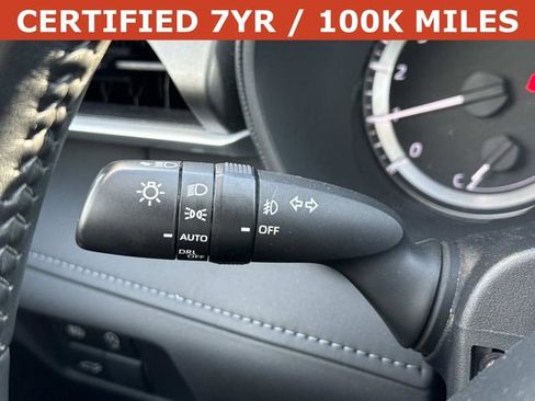 Used 2024 Toyota Highlander LE image 26