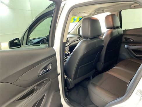 Certified 2022 Buick Encore Preferred image 29