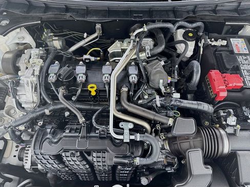 Used 2025 Nissan Altima 2.5 SV FWD image 36