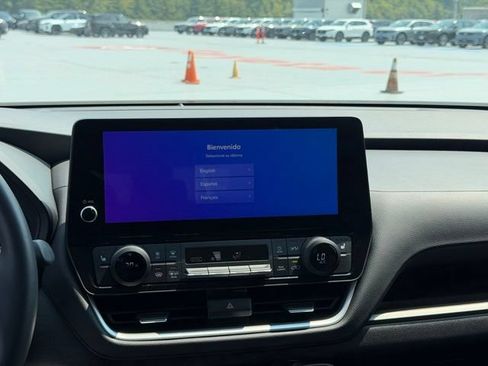 Certified 2024 Toyota Grand Highlander AWD image 19