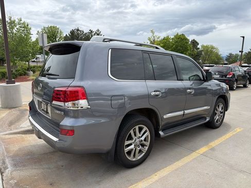 Used 2013 Lexus LX 570 4WD w/ Luxury Pkg image 3