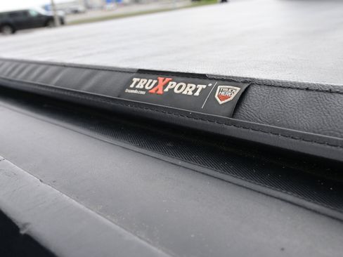 Used 2024 Chevrolet Silverado 1500 LT image 11