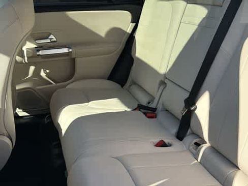 Certified 2025 Mercedes-Benz GLB 250 4MATIC image 29