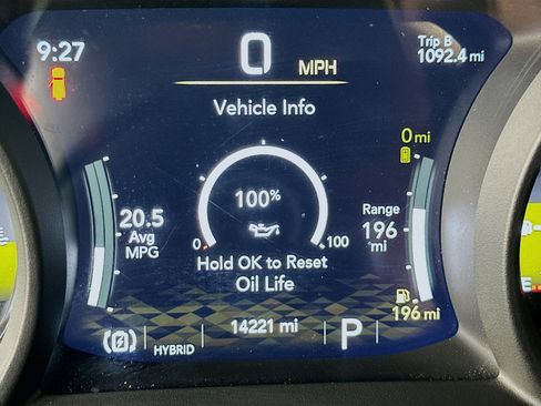 Used 2025 Jeep Wrangler Sahara image 18