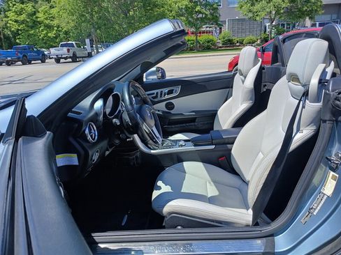Used 2013 Mercedes-Benz SLK 250 image 11