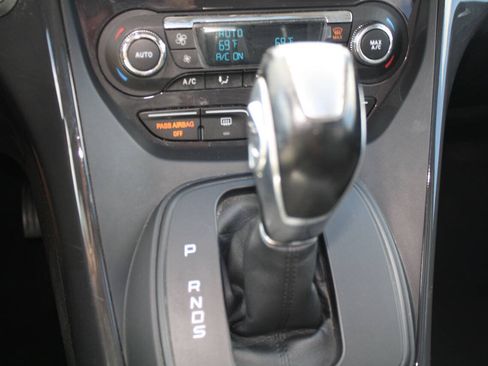 Used 2015 Ford Escape Titanium AWD/4WD image 12