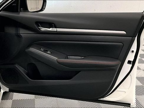 New 2026 Nissan Altima 2.5 SR w/ SR Midnight Edition Package FWD image 37