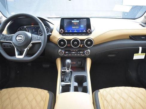 New 2025 Nissan Sentra SV w/ SV Premium Package FWD image 9